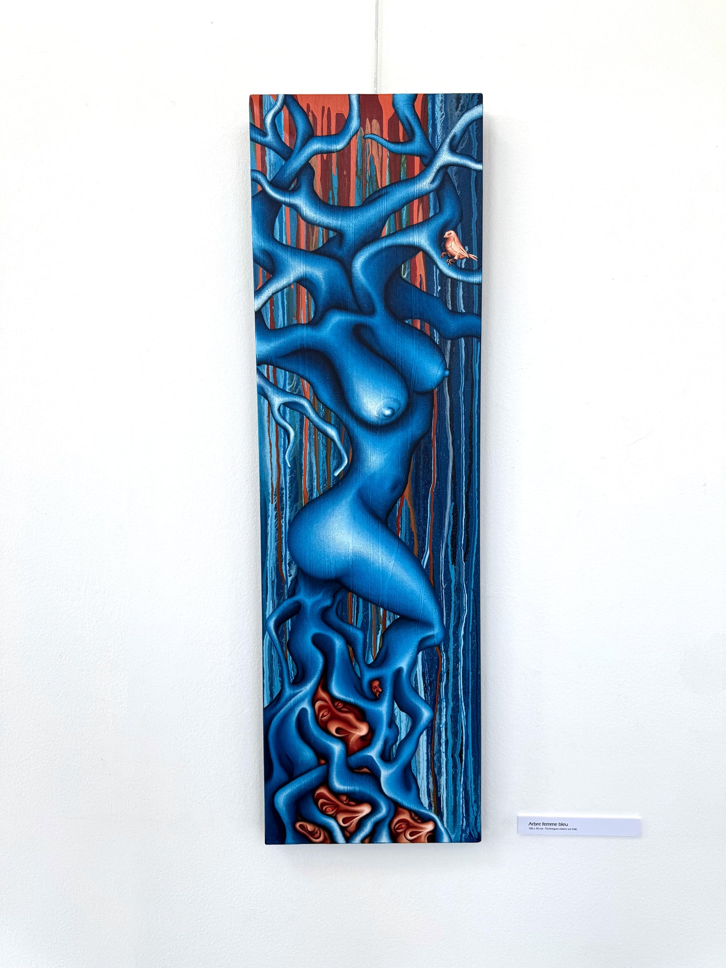 Arbre femme bleu