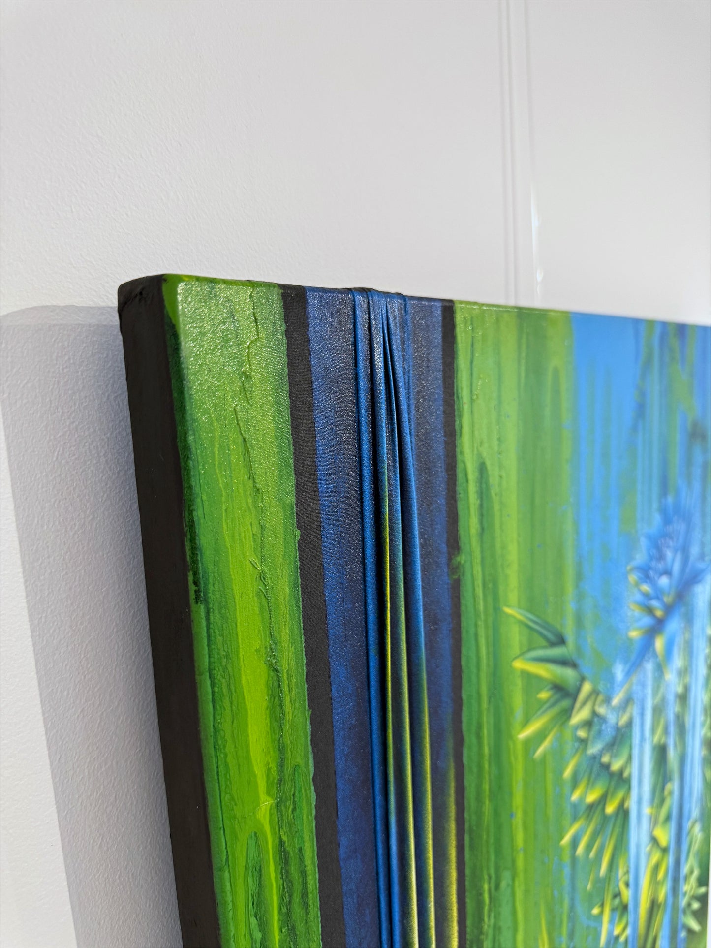 Lotus bleu lézardant à la bougie